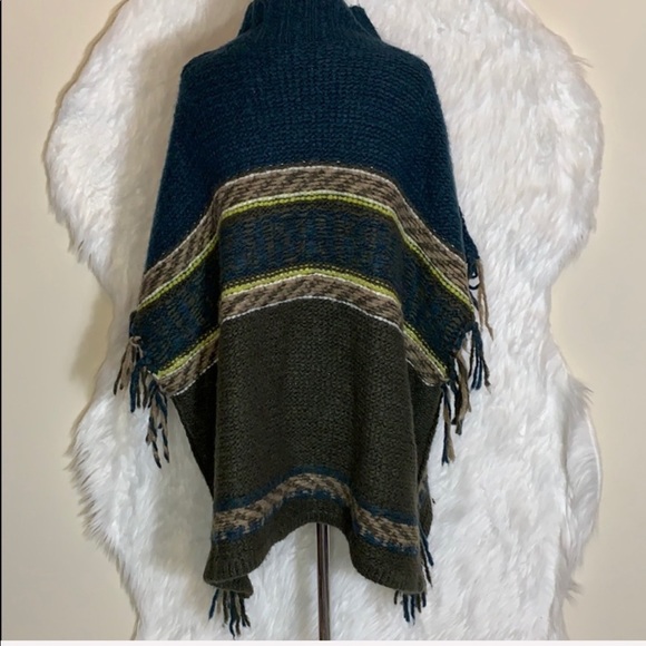 Free People Labyrinth Poncho - Picture 6 of 8